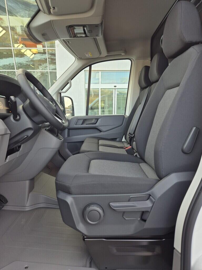 O621U01628_23.webp_Crafter skříň 35 6G FWD DR 103 kW