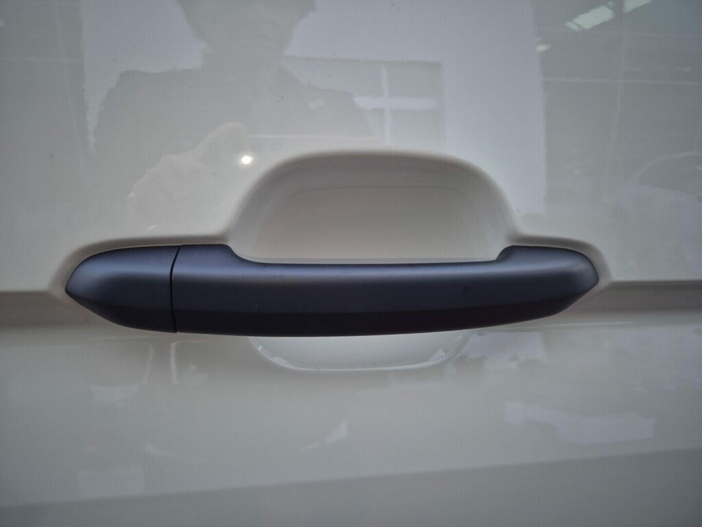 O621U01635_22.webp_Crafter skříň 35 6G FWD DR 103 kW