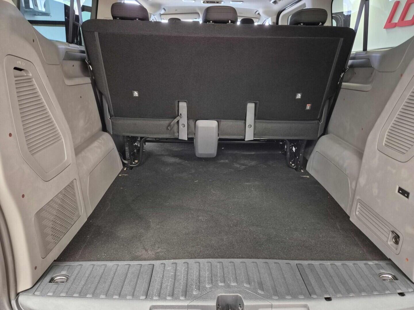 O621U01636_15.webp_Entry Caravelle Life 2.0 TDI 110 kW