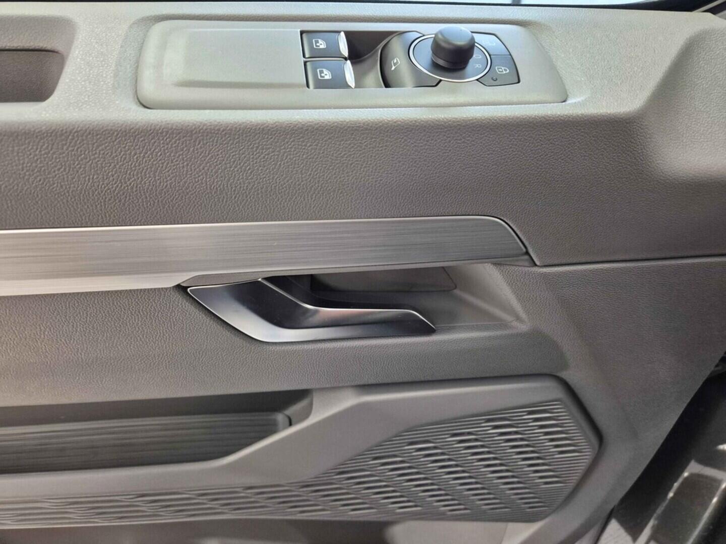 O621U01636_22.webp_Entry Caravelle Life 2.0 TDI 110 kW