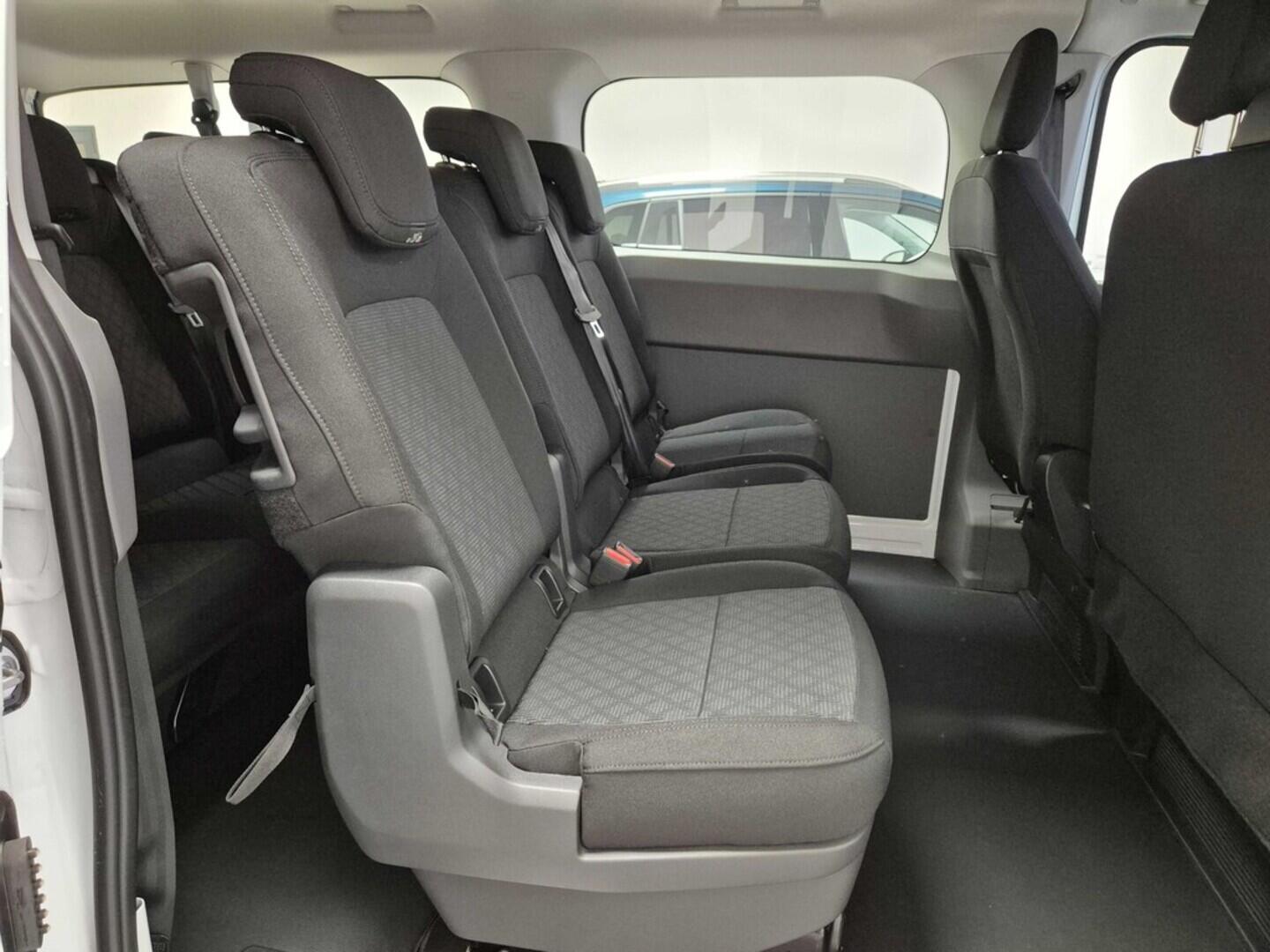 O621U01637_18.webp_Entry Transporter Kombi 2,0 TDI 8AUT DR 110 kW