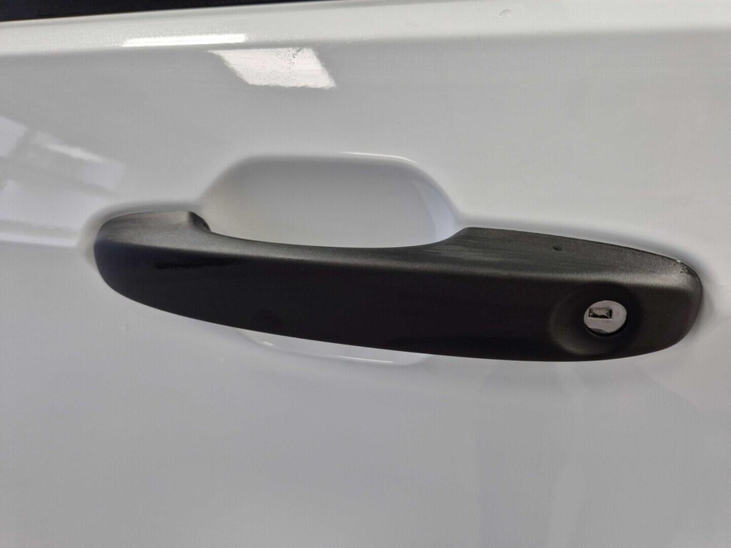 O621U01637_21.webp_Entry Transporter Kombi 2,0 TDI 8AUT DR 110 kW