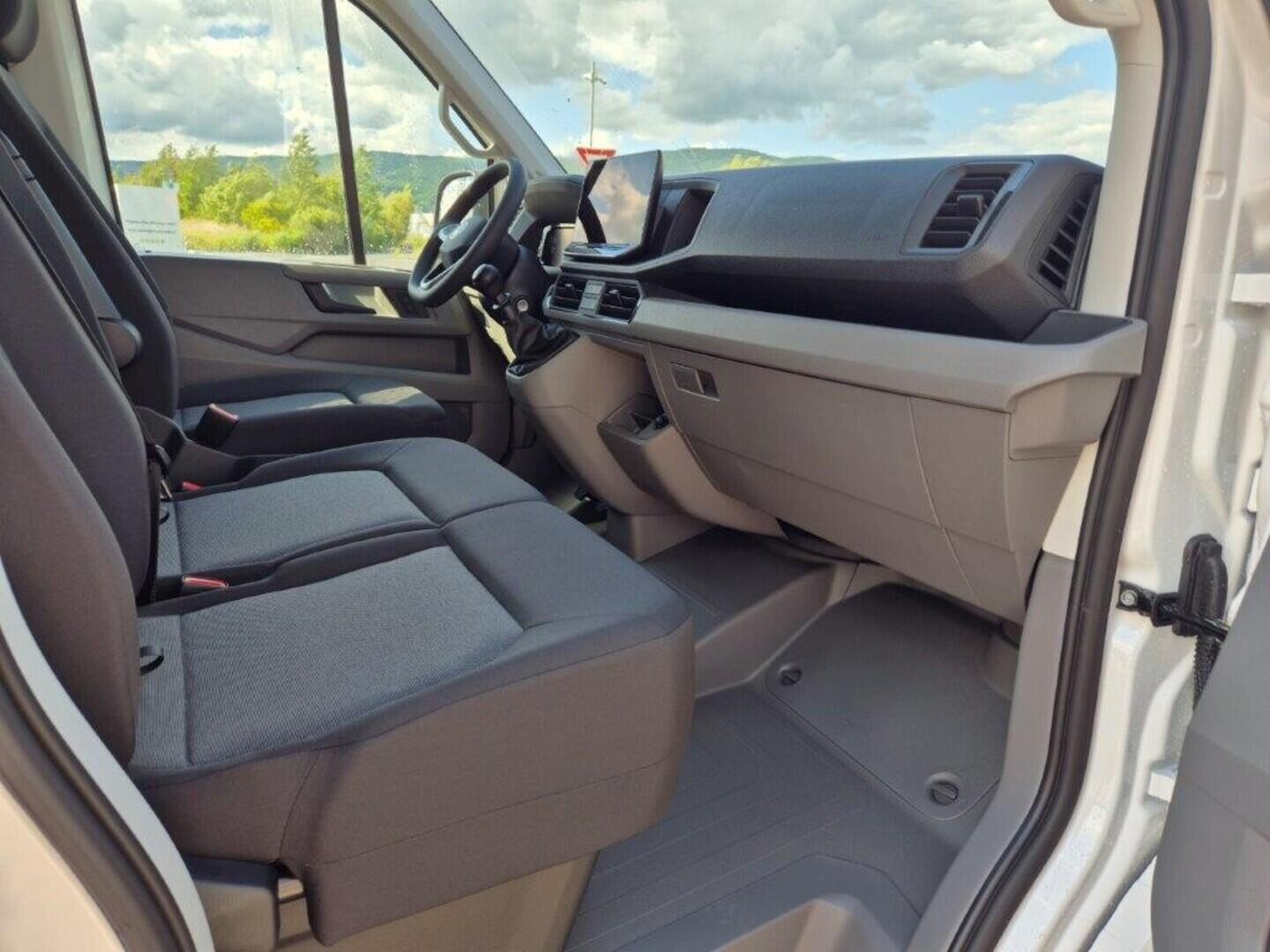 O621U01648_17.webp_Akční Crafter skříň 30 103kW 6G FWD SR  kW