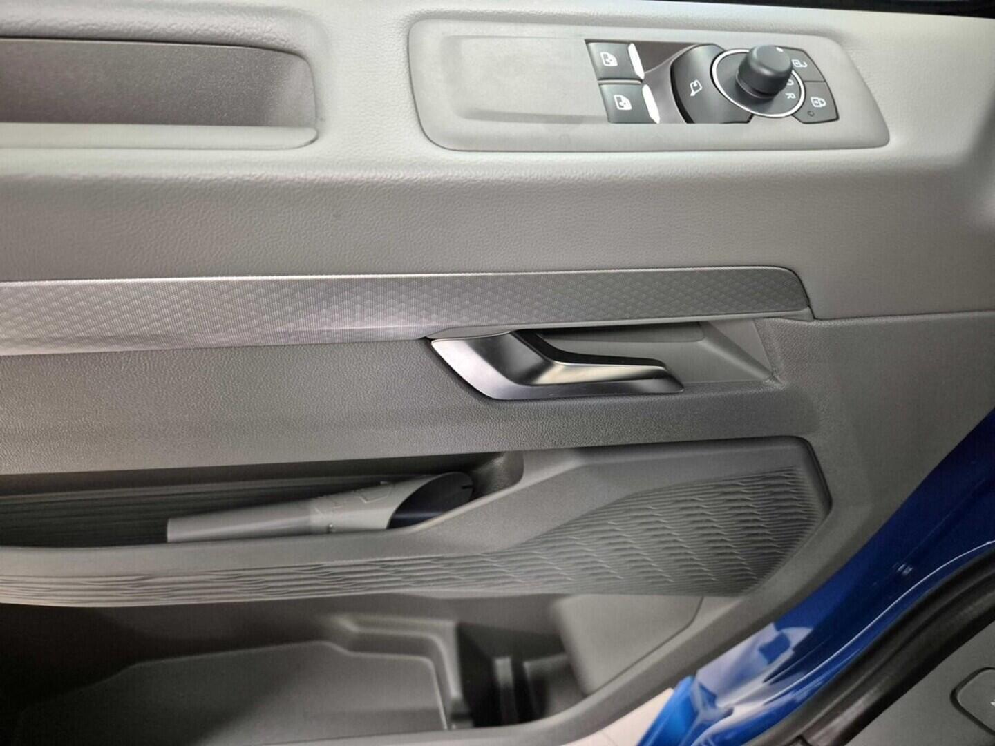 O621U01655_21.webp_Caravelle Style 2.0 TDI 4MOT 8AUT DR 125 kW