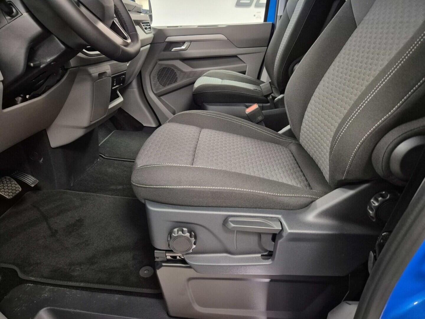 O621U01655_22.webp_Caravelle Style 2.0 TDI 4MOT 8AUT DR 125 kW