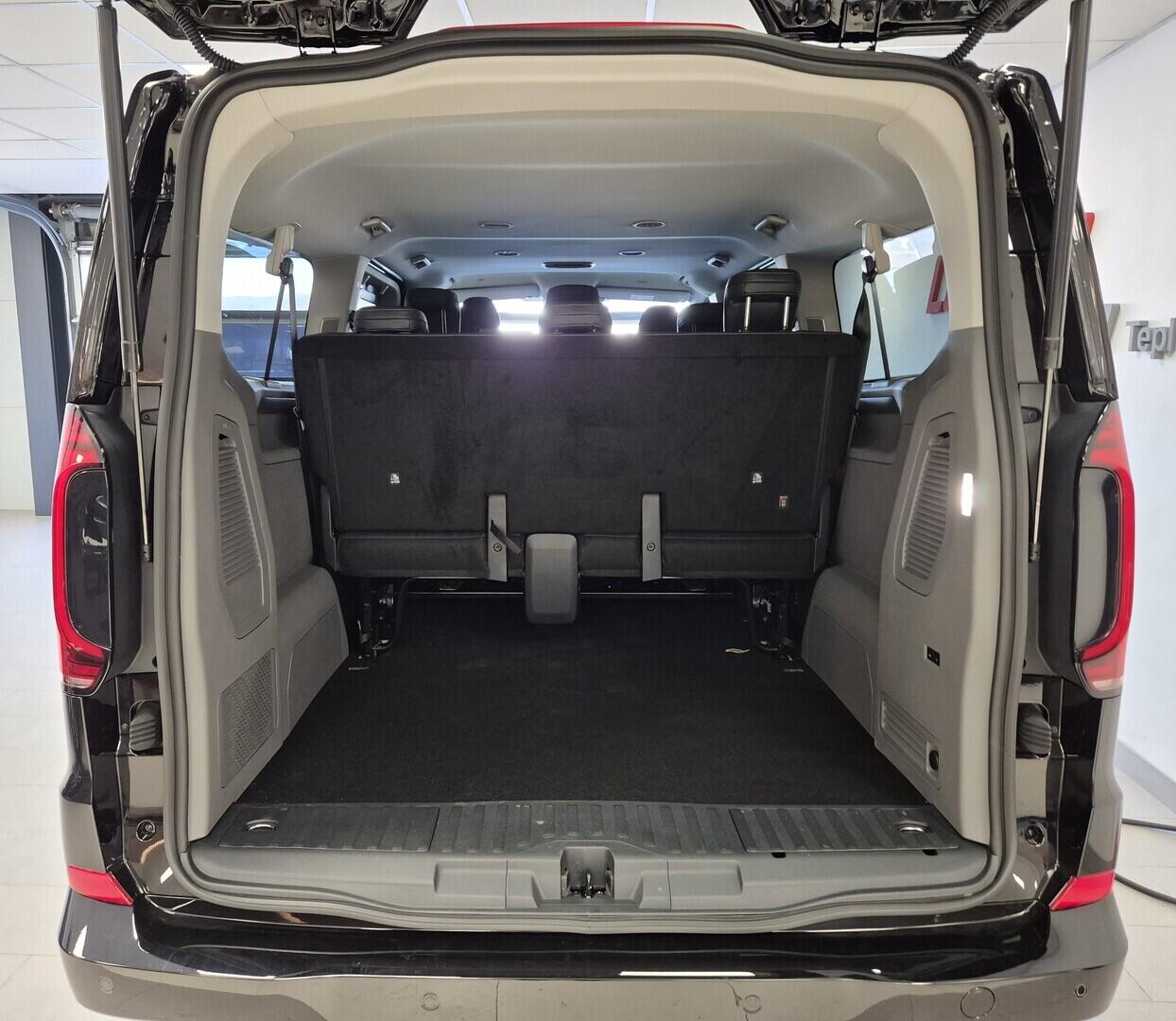 O621U01667_15.webp_Caravelle Style 2.0 TDI 4MOT 8AUT DR 125 kW