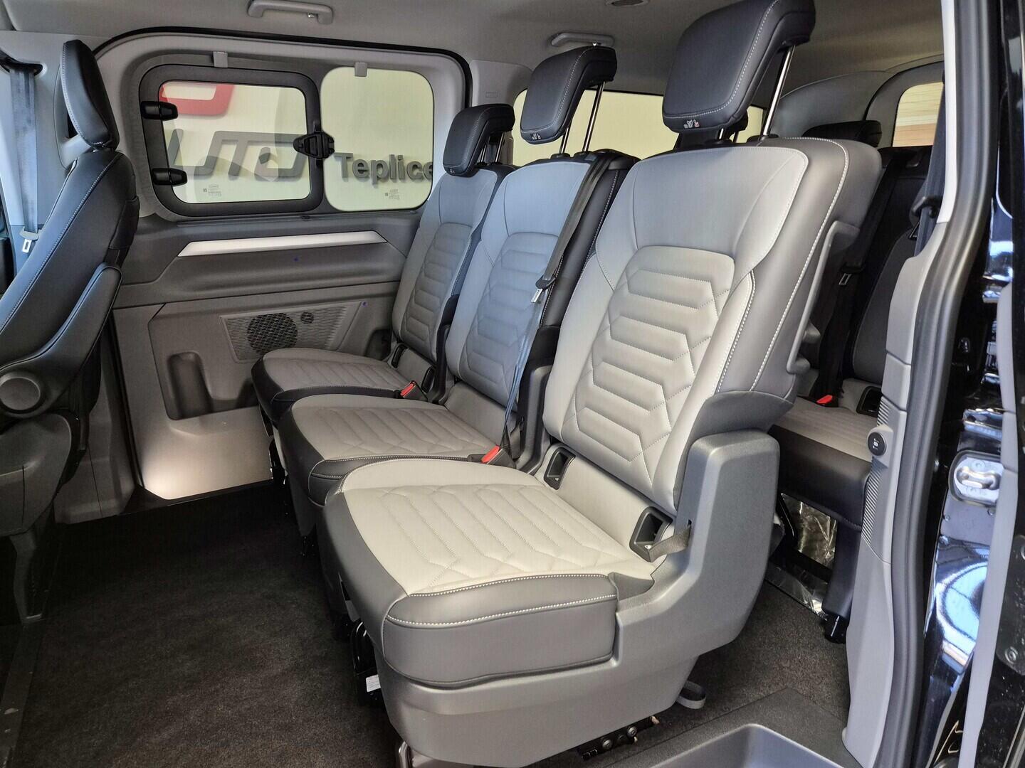 O621U01667_18.webp_Caravelle Style 2.0 TDI 4MOT 8AUT DR 125 kW