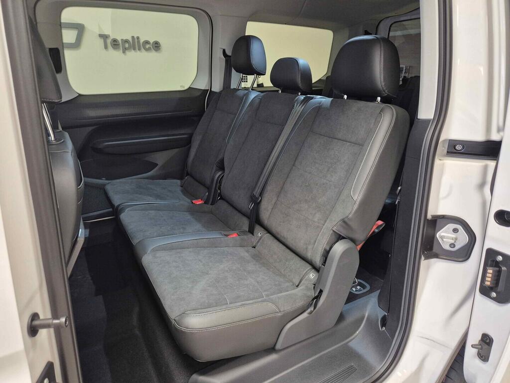 O621U01674_17.webp_Akční Caddy Maxi Style 1,5 TSI DSG  kW