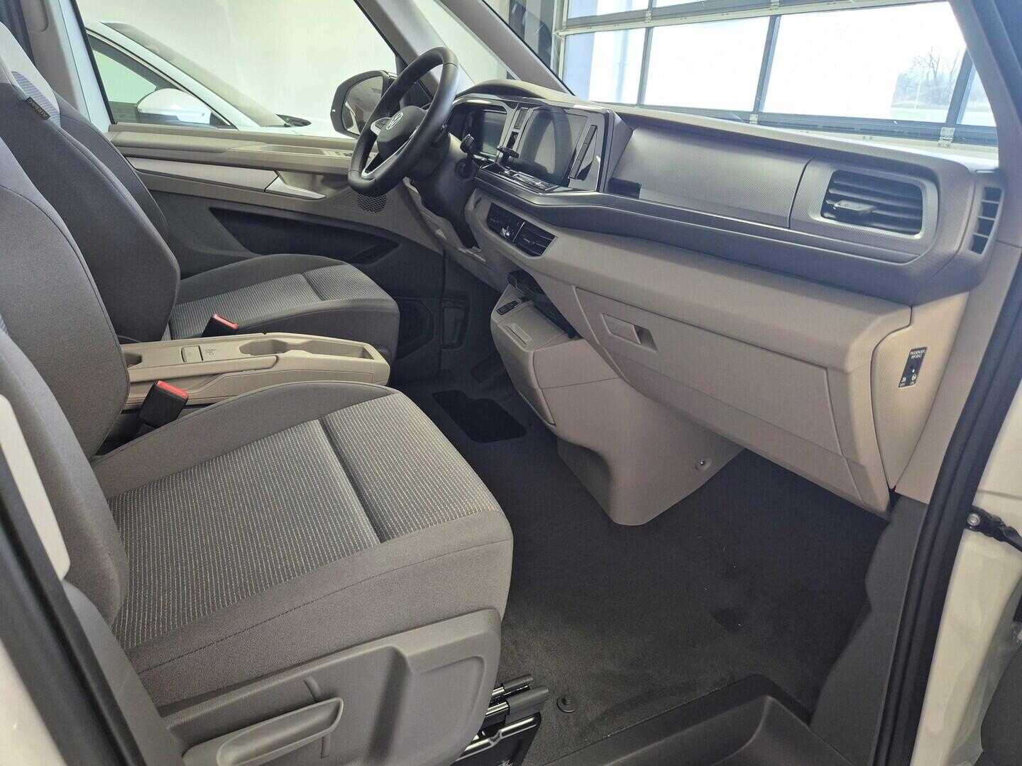 O621U01680_16.webp_Akční Multivan Long 1,5 TSI PHEV  kW