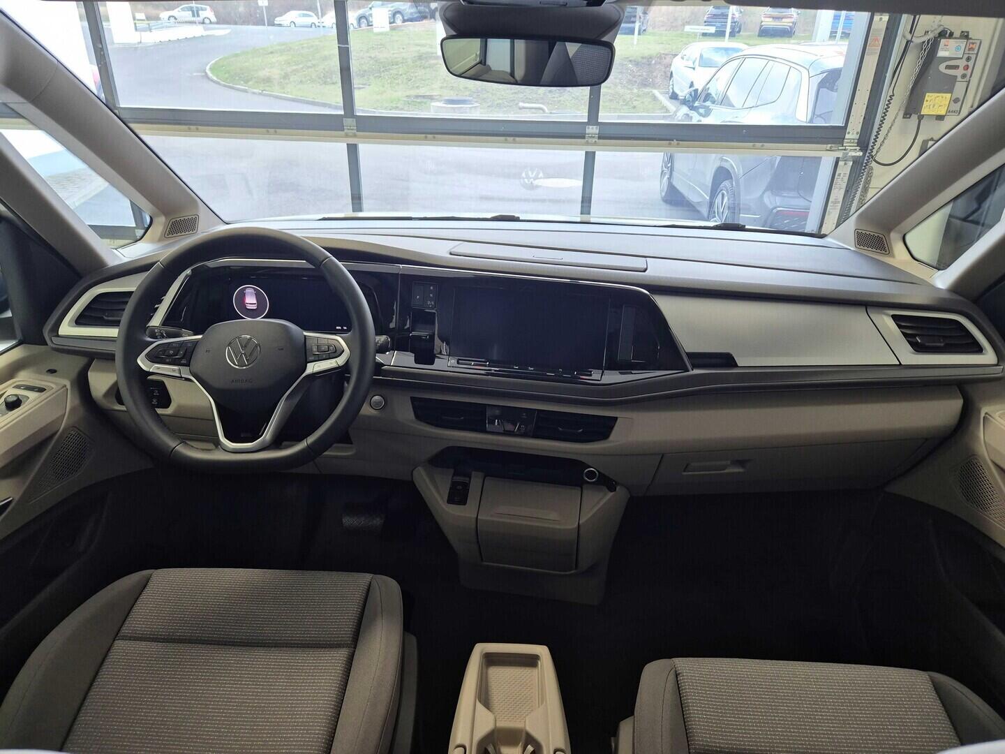 O621U01680_20.webp_Akční Multivan Long 1,5 TSI PHEV  kW