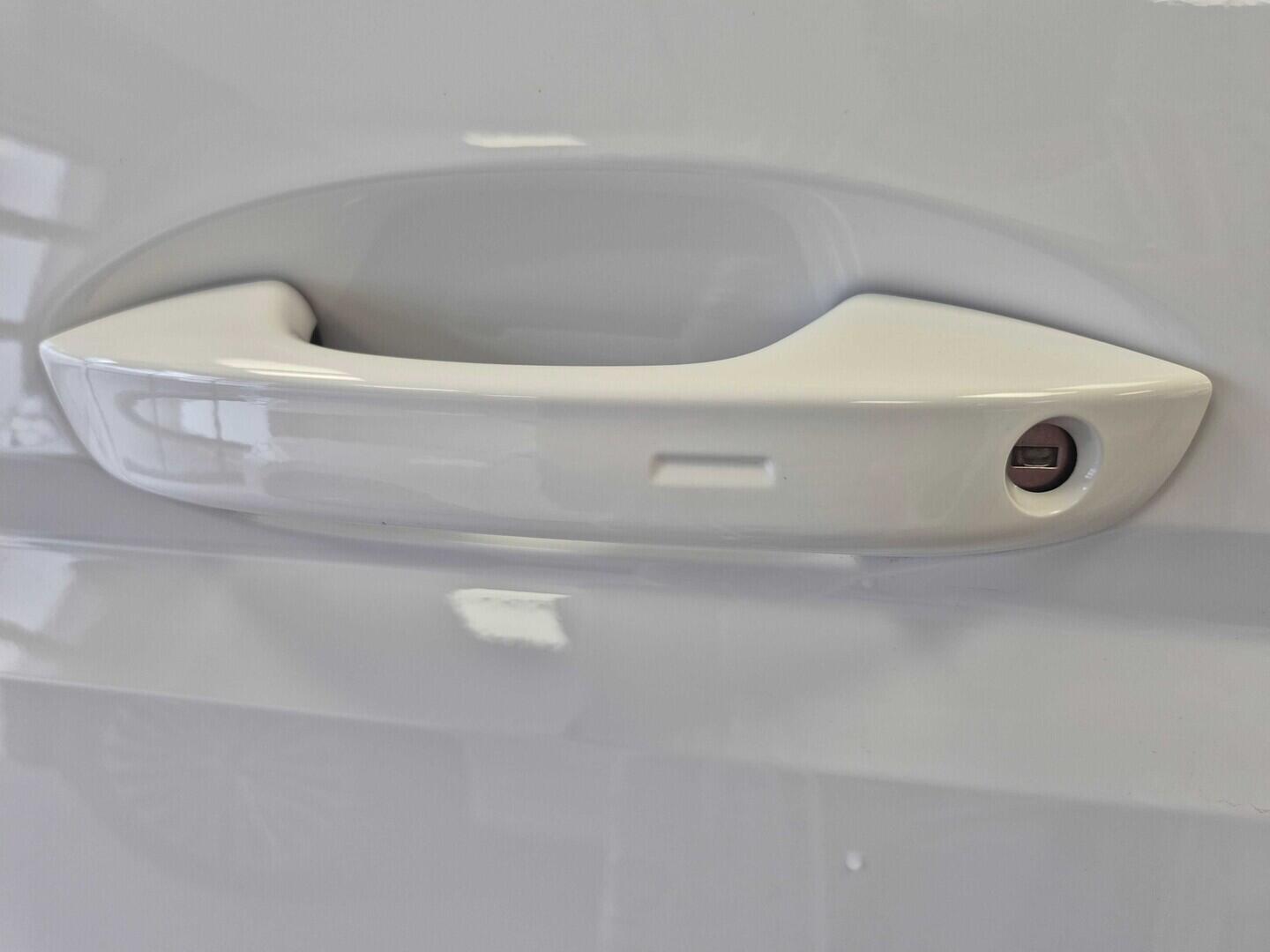 O621U01680_21.webp_Akční Multivan Long 1,5 TSI PHEV  kW