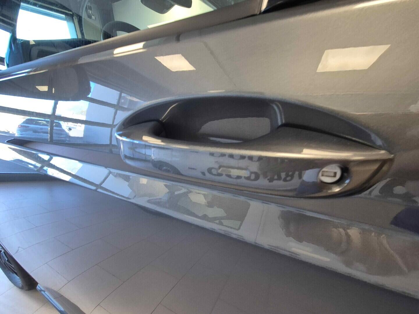 O621U01681_21.webp_Akční Multivan Long Life 1,5 TSI PHEV 4M DSG 180 kW