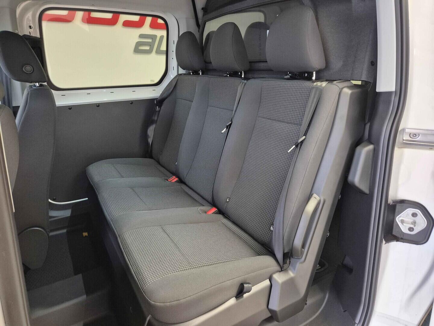 O621U01683_18.webp_Akční Caddy Flexicab Maxi  75 kW