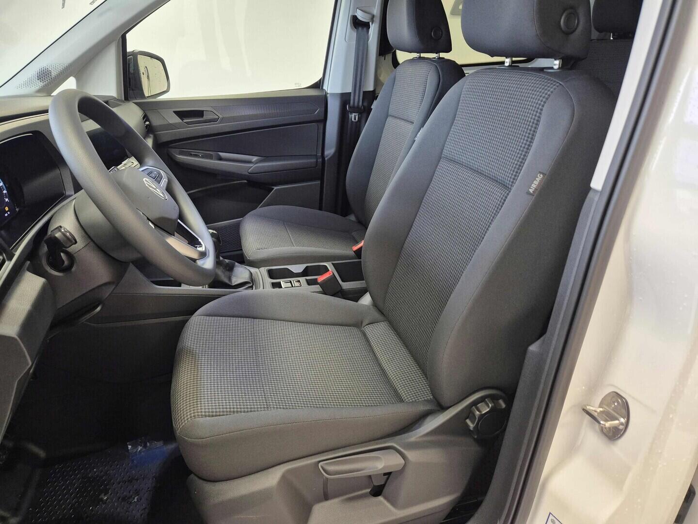 O621U01683_19.webp_Akční Caddy Flexicab Maxi  75 kW