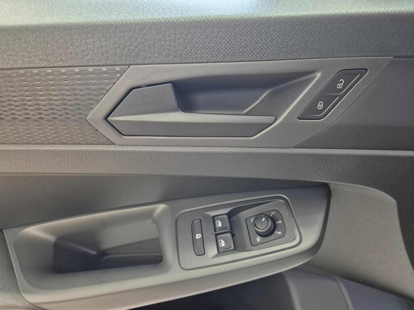 O621U01683_22.webp_Akční Caddy Flexicab Maxi  75 kW