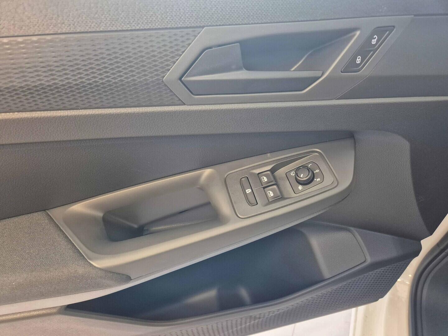 O621U01693_22.webp_Akční Caddy 2,0 TDI 75 kW