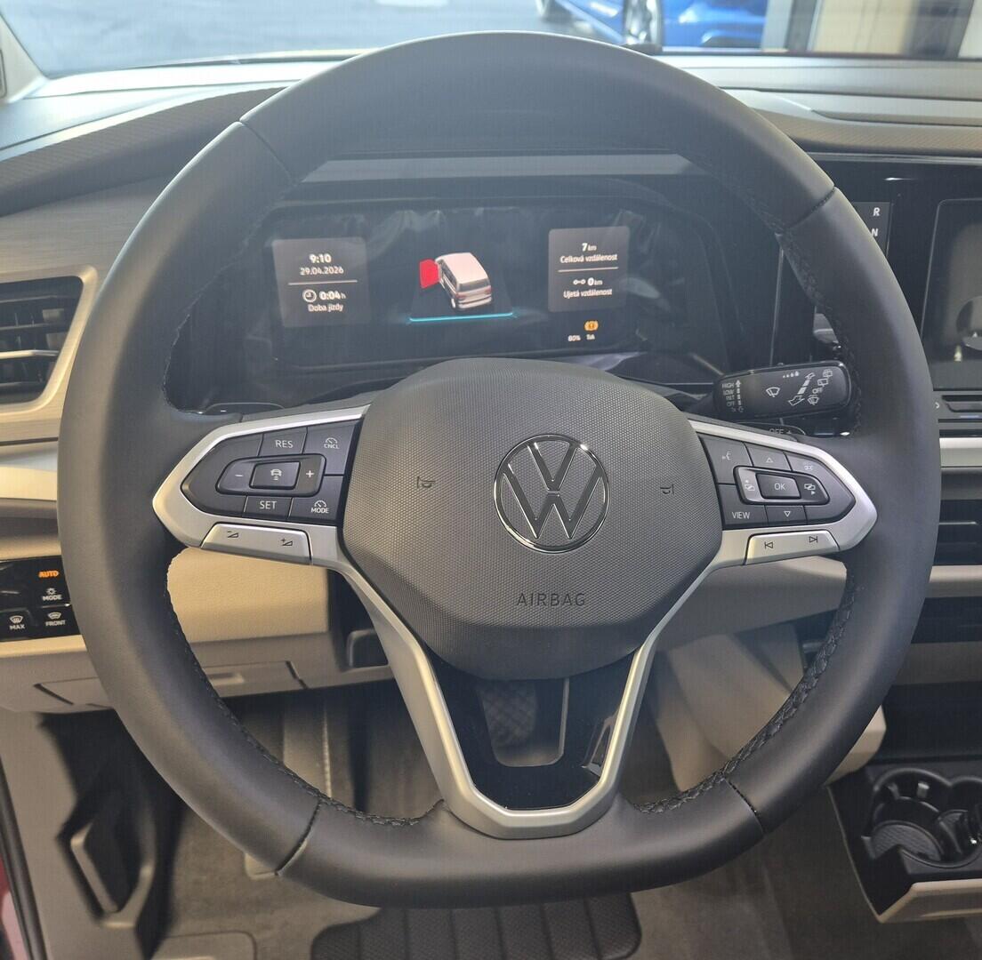 O621U01694_25.webp_Akční Multivan Life 2,0 TDI 2,0 110 kW