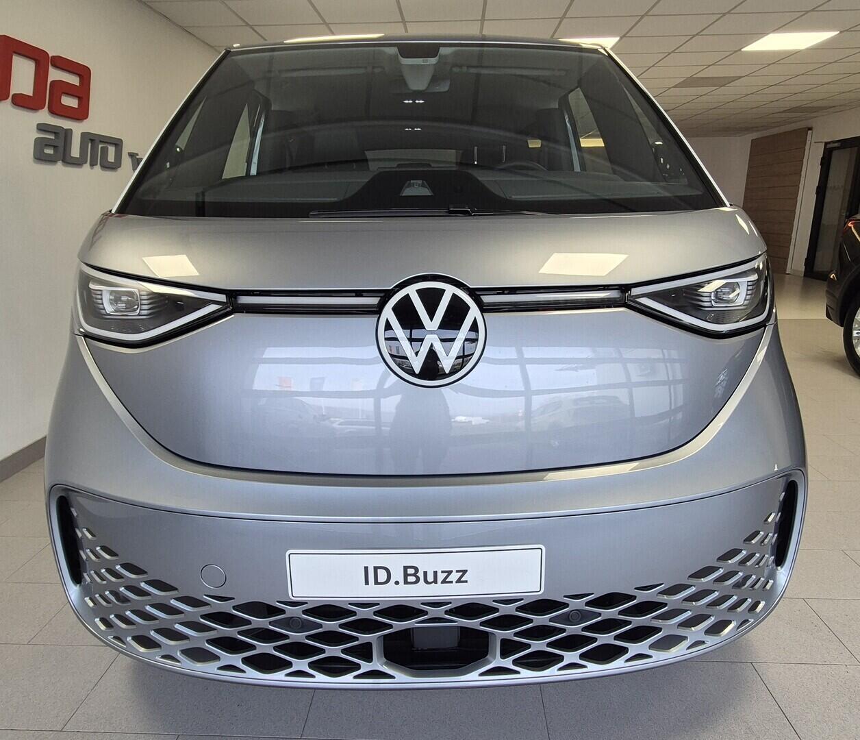 O621U01700_11.webp_Akční ID. Buzz Long Pro  86 kWh 210 kW