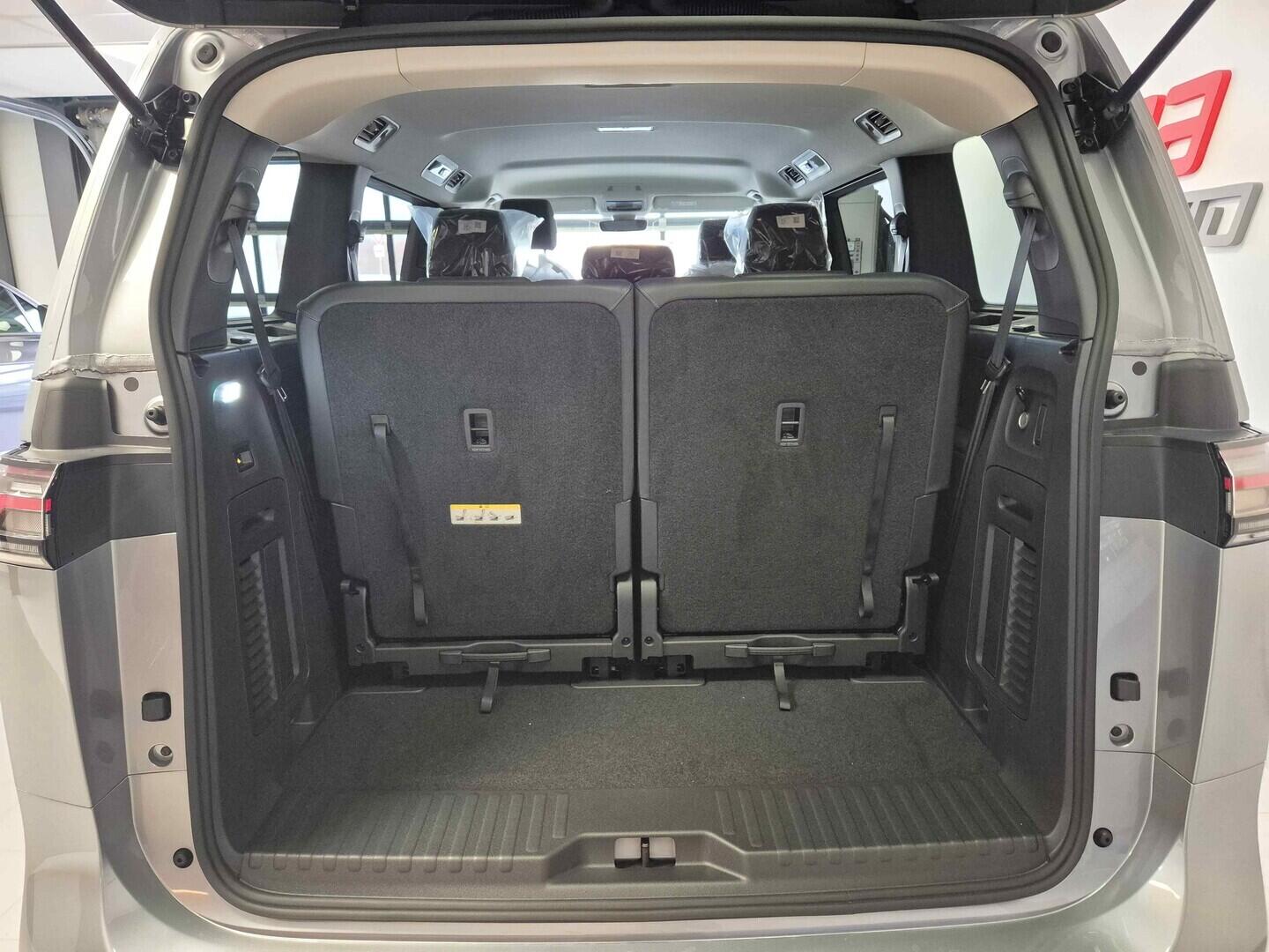 O621U01700_15.webp_Akční ID. Buzz Long Pro  86 kWh 210 kW