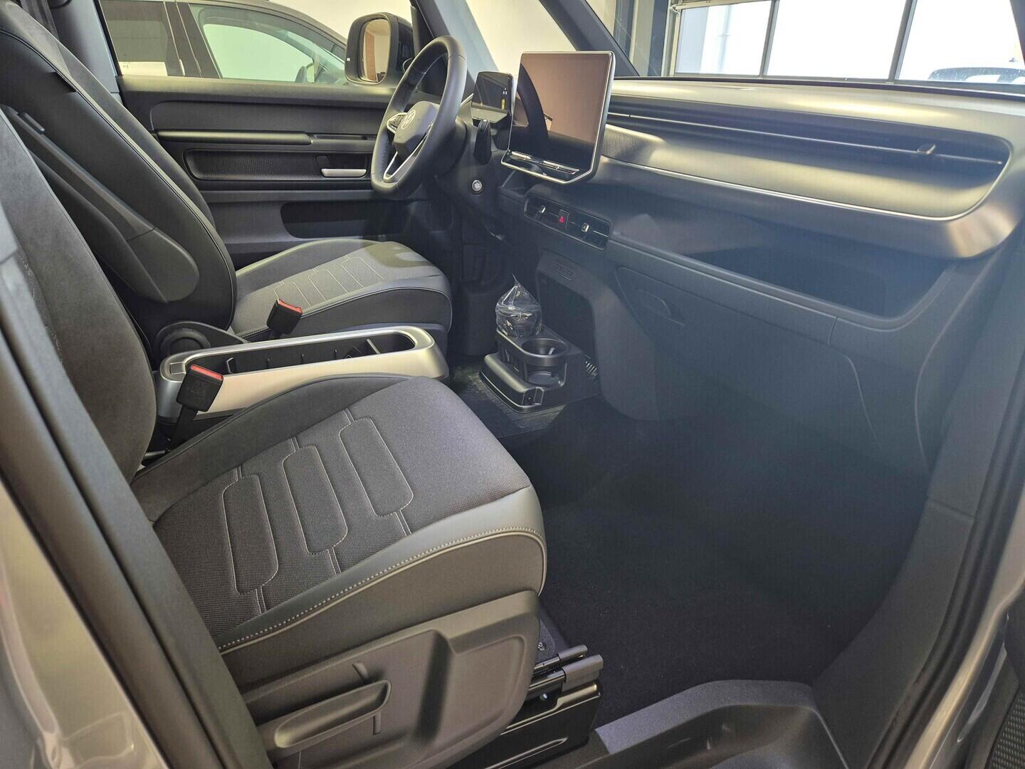 O621U01700_17.webp_Akční ID. Buzz Long Pro  86 kWh 210 kW