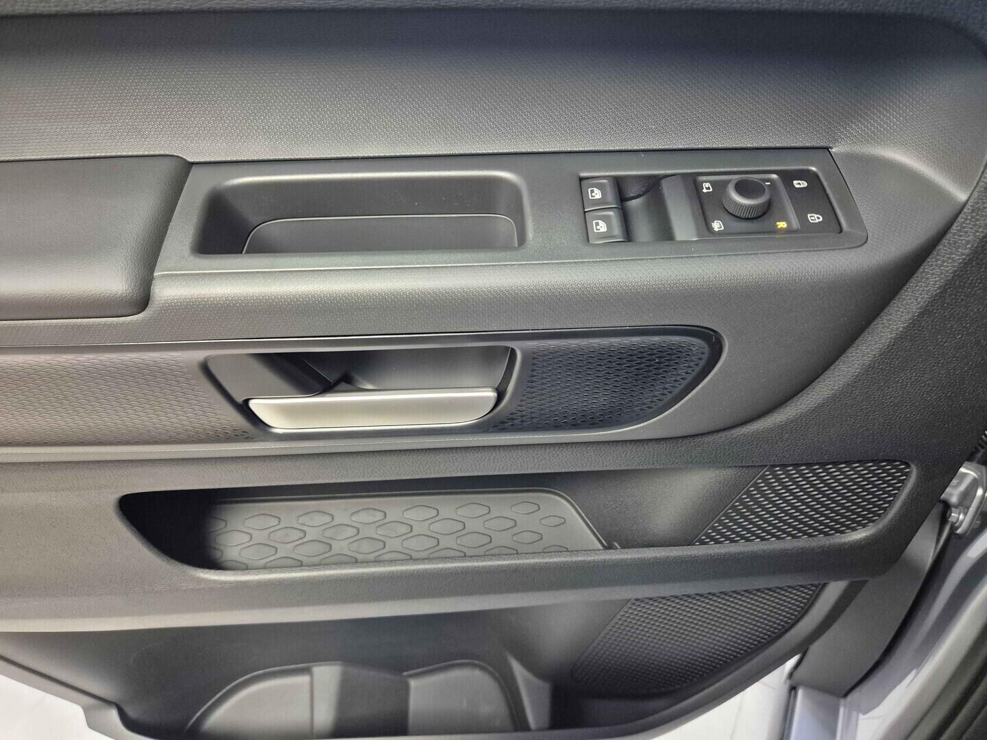 O621U01700_22.webp_Akční ID. Buzz Long Pro  86 kWh 210 kW