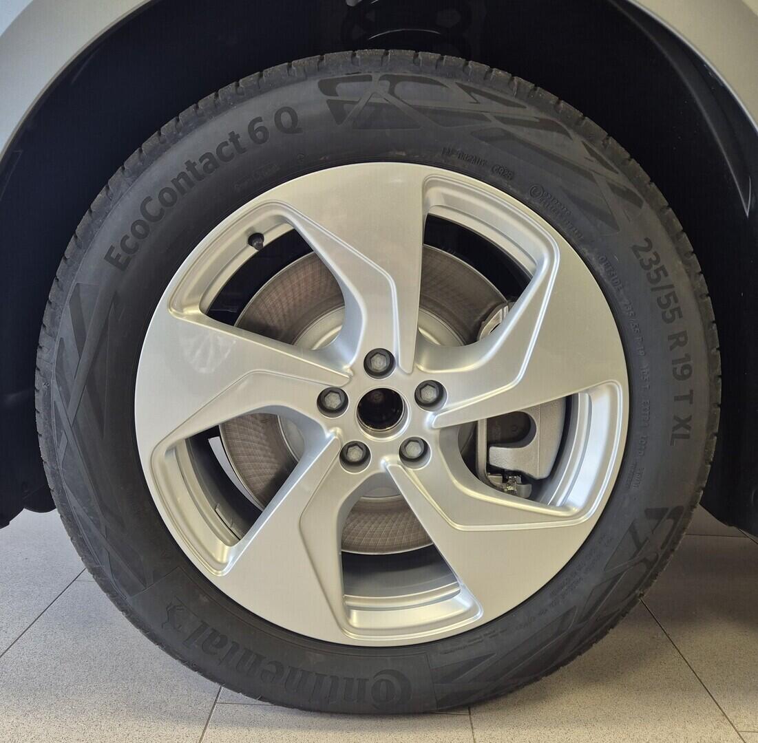 O621U01700_26.webp_Akční ID. Buzz Long Pro  86 kWh 210 kW