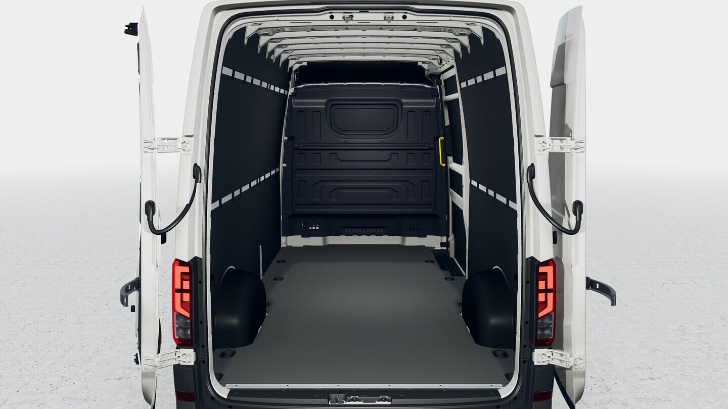 O621U01703_14.webp_Crafter skříň 35 103kW 8AU FWD DR  kW