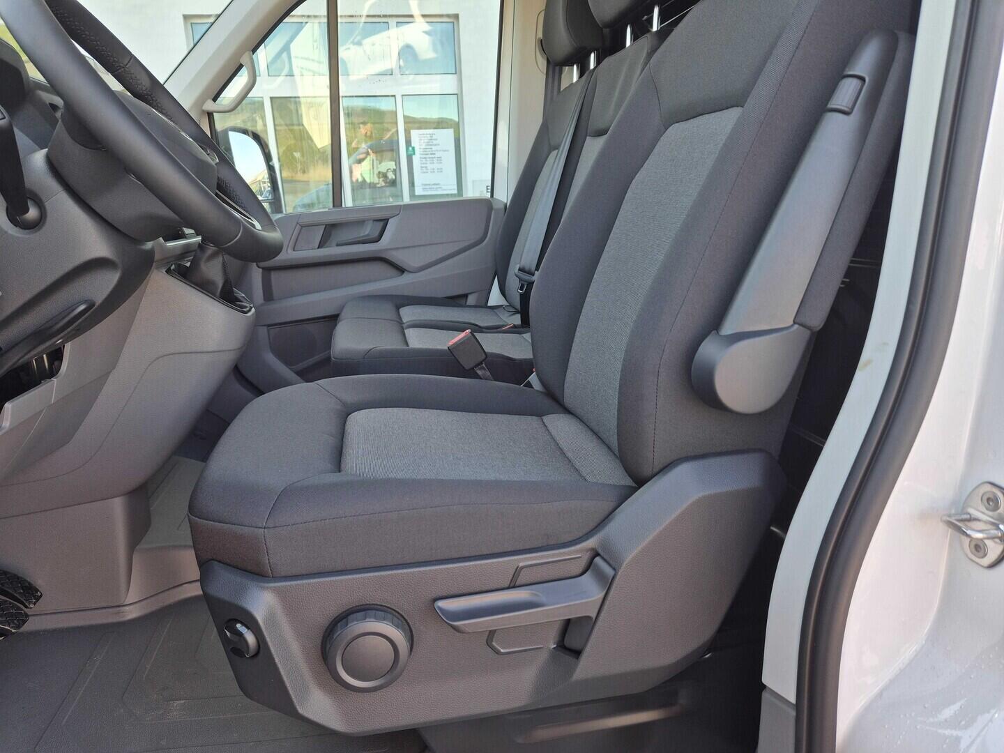 O621U01712_21.webp_Akční Crafter SR 6G man. 2.0 103 kW