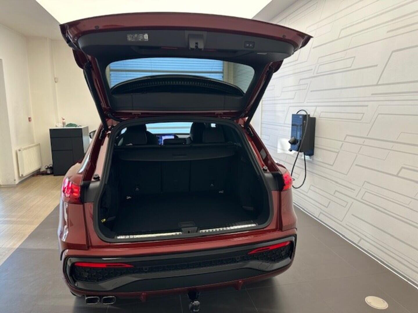 O631001045_15.webp_Q5 S-line 40 TDI quattro STR 150 kW