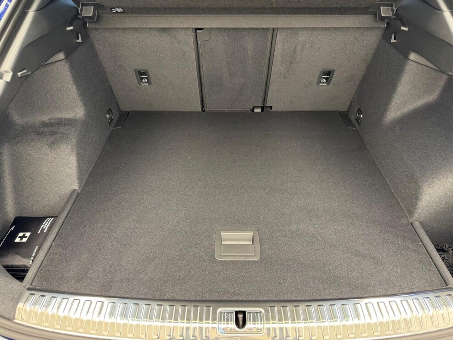 O631001056_17.webp_Q3 SB S line quattro 40 TDI 142 kW