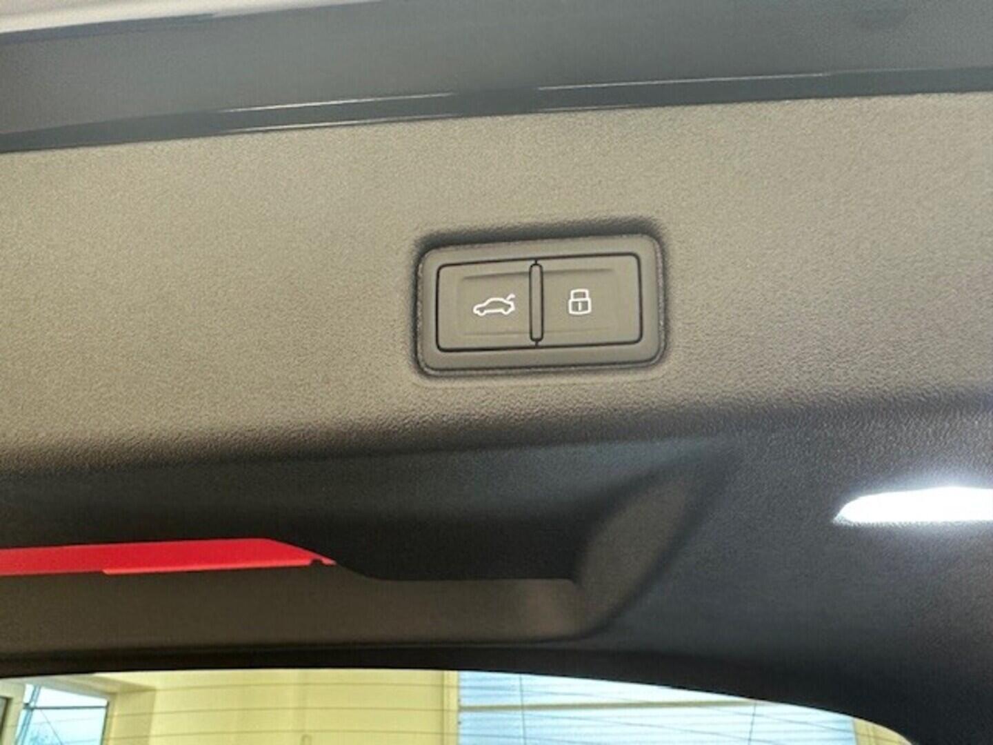 O631001061_17.webp_Q5 TFSI quattro 150 kW