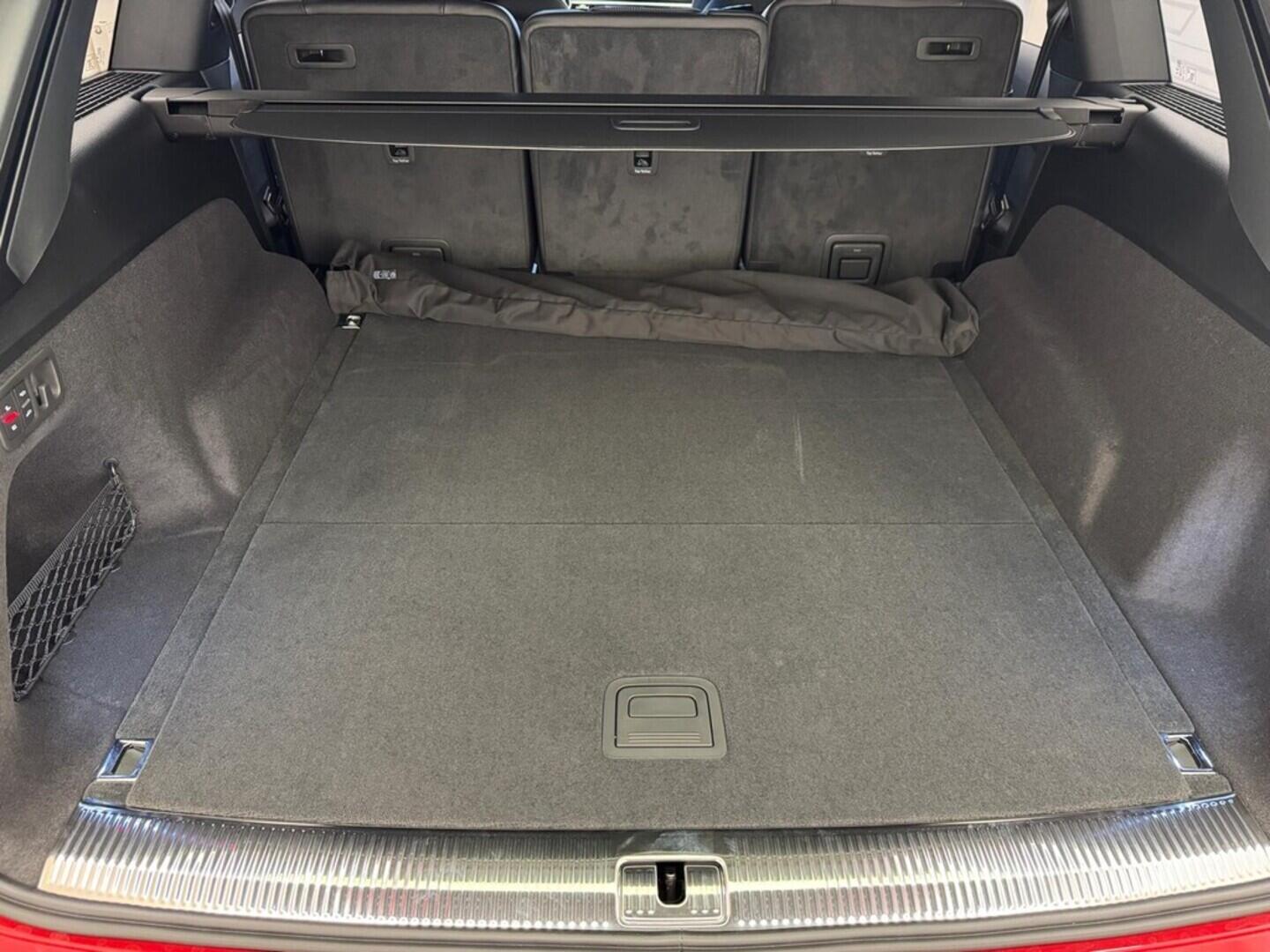 O631001126_17.webp_SQ7 quattro 4.0 TFSI 373 kW