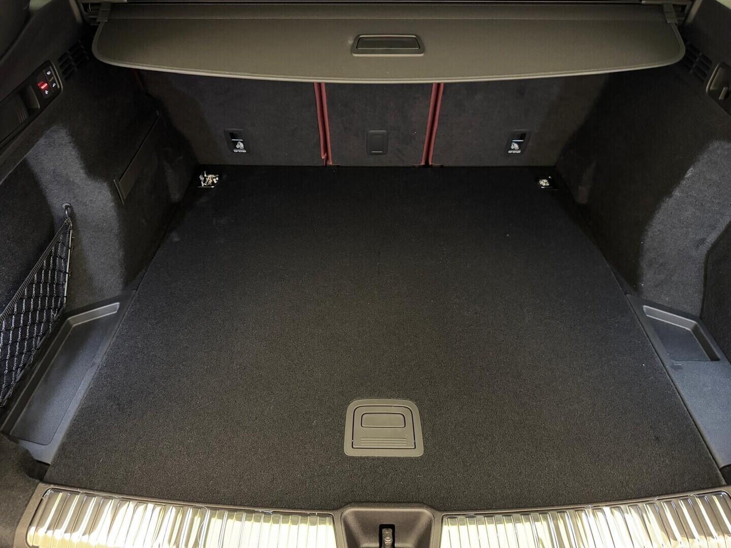 O631001127_17.webp_SQ5 quattro TFSI 270 kW