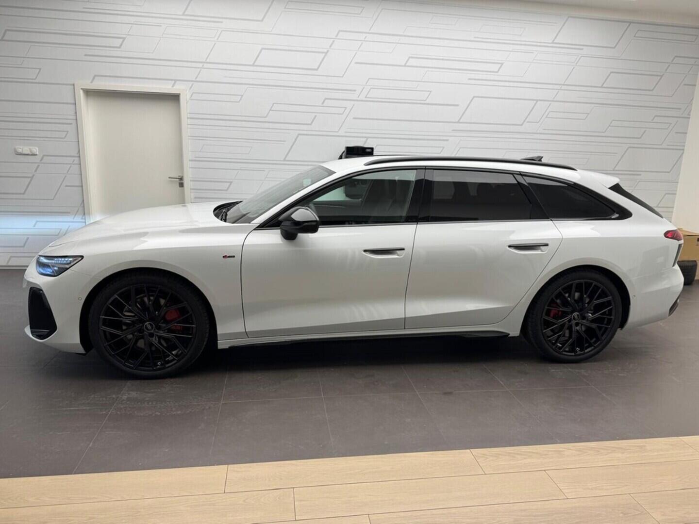 O631001152_13.webp_A6 Avant  TFSI quatrro 270 kW