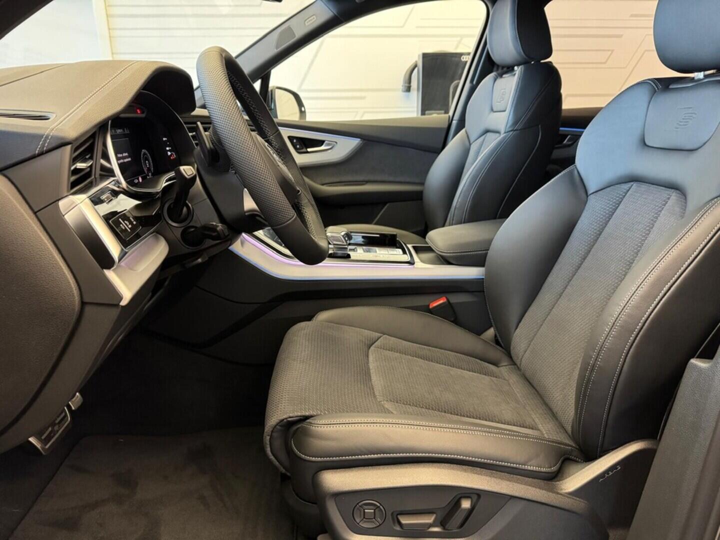 O631001154_16.webp_Q7 SUV S line TDI quattro 210 kW
