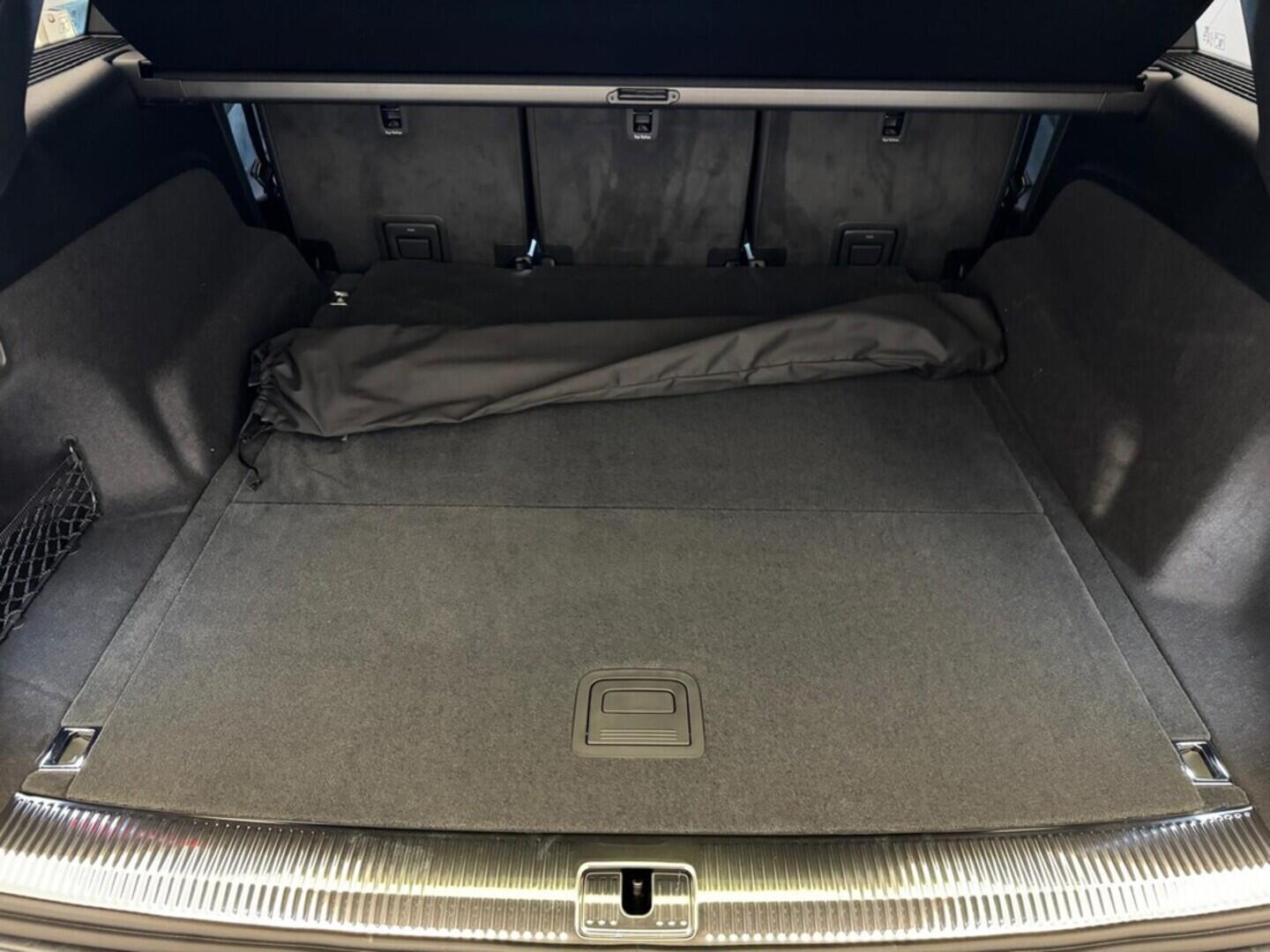 O631001154_17.webp_Q7 SUV S line TDI quattro 210 kW