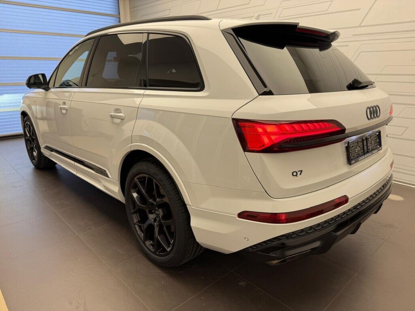 O631001155_12.webp_Q7 SUV S line TDI quattro 210 kW