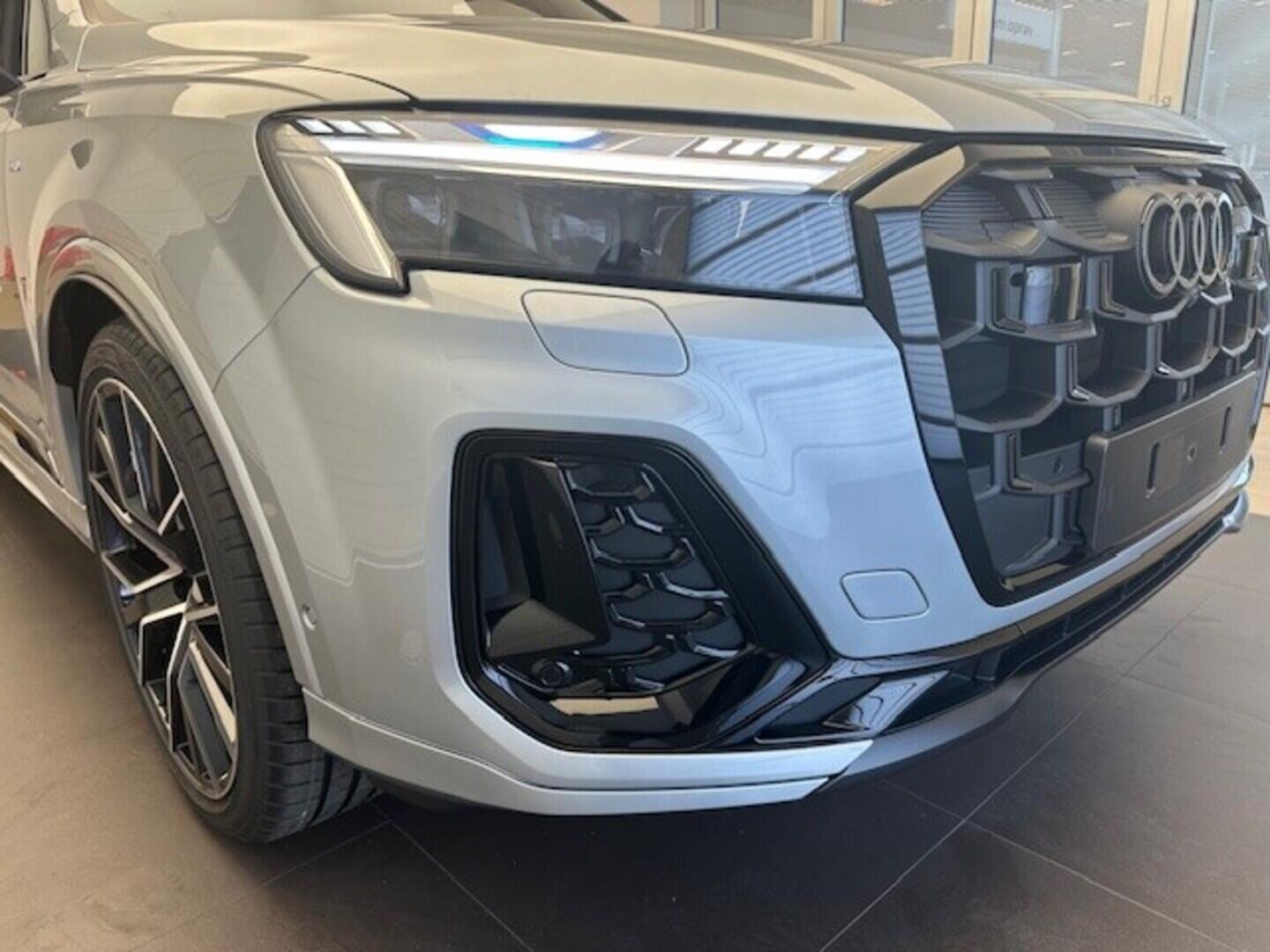 O631001168_16.webp_Q7 SUV S line TDI quattro 210 kW