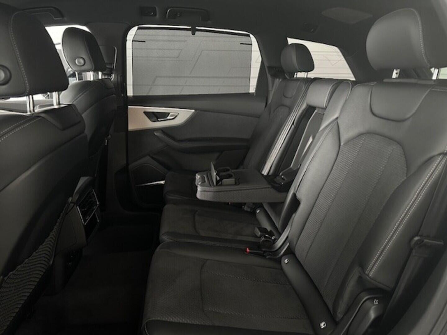 O631001168_19.webp_Q7 SUV S line TDI quattro 210 kW