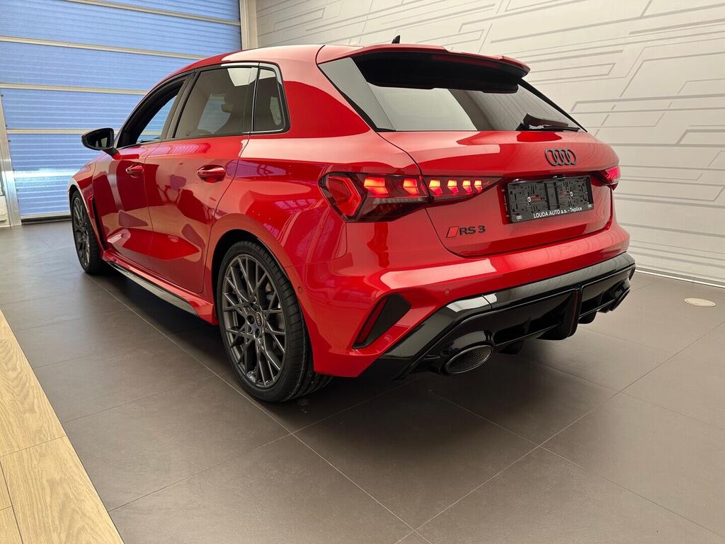 O631001174_17.webp_RS 3 Sportback  2,5 TFSI 294 kW