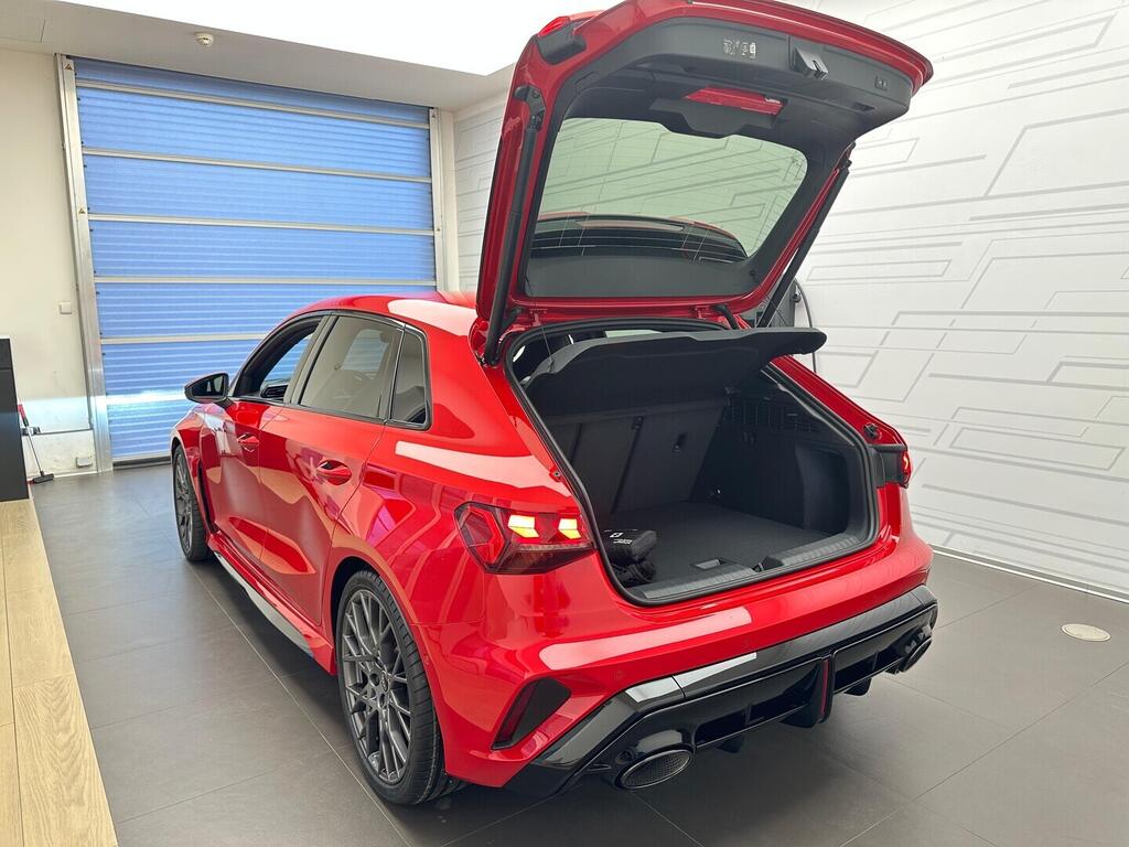 O631001174_21.webp_RS 3 Sportback  2,5 TFSI 294 kW