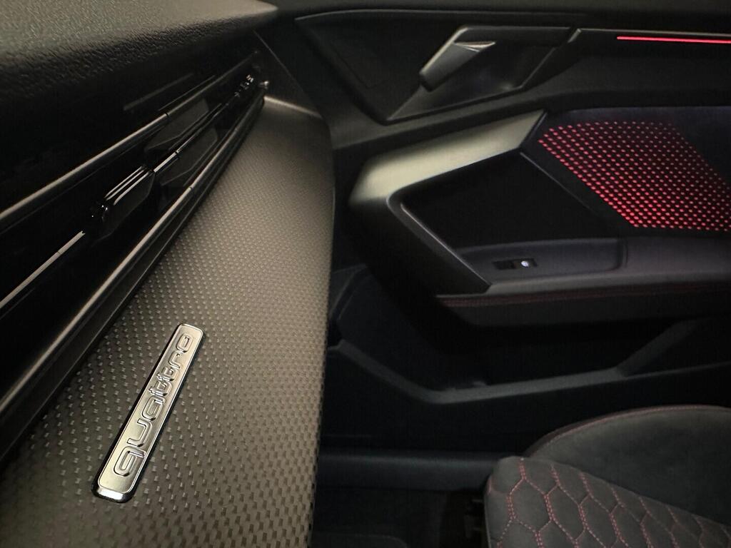 O631001174_31.webp_RS 3 Sportback  2,5 TFSI 294 kW