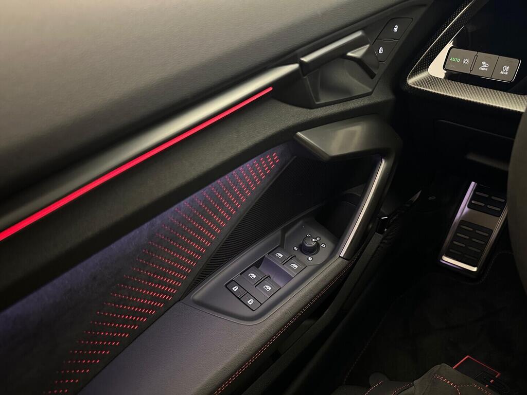 O631001174_32.webp_RS 3 Sportback  2,5 TFSI 294 kW