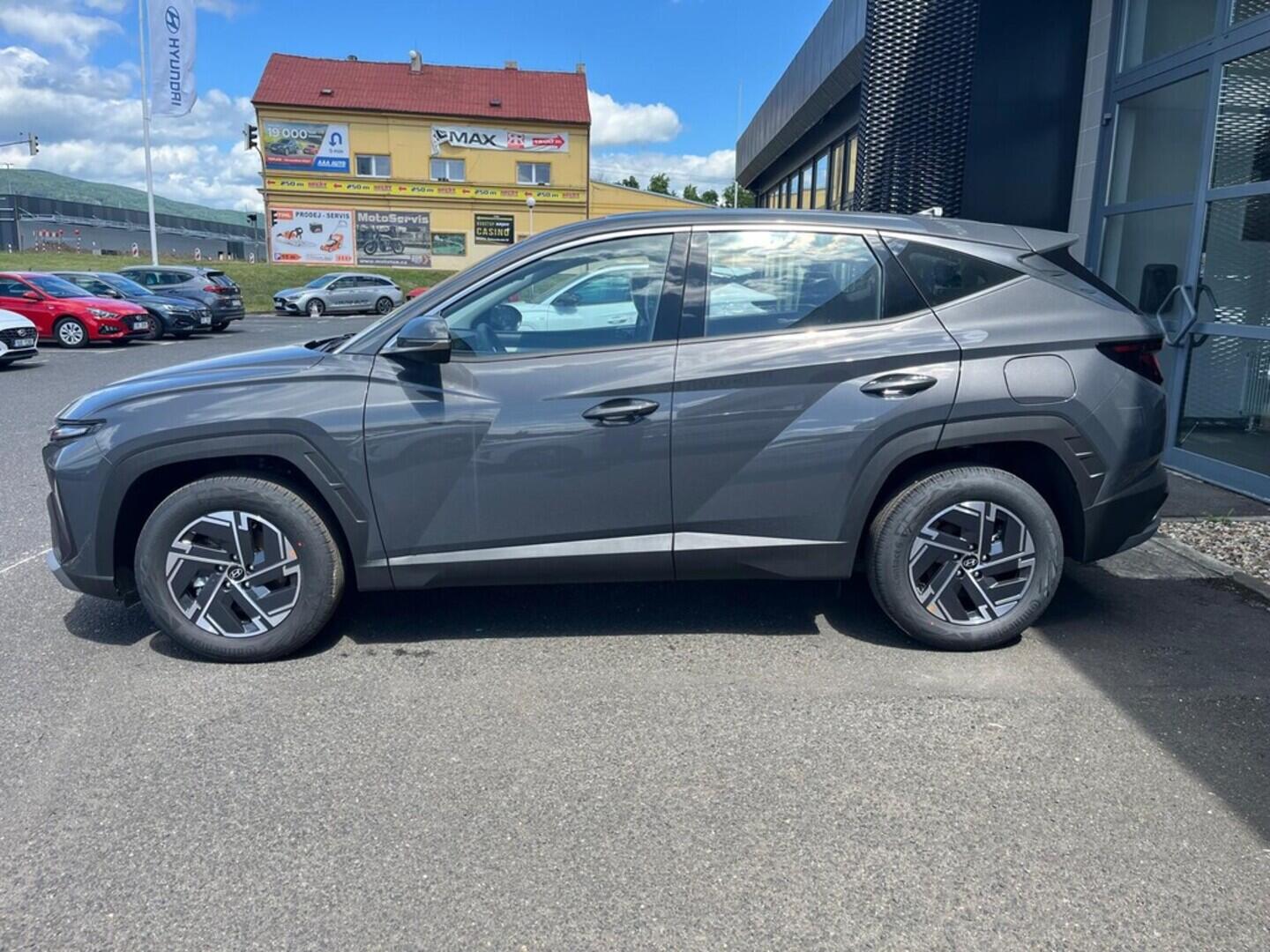 O641004047_11.webp_TUCSON MY25 Comfort 1,6 T-GDI 118 kW 6 M 1,6 T-GDI 118 kW