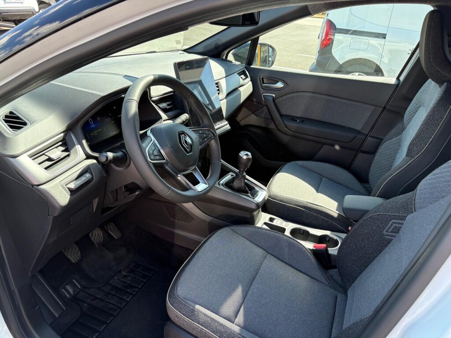 O751000811_17.webp_Captur Techno TCe 90 1.0 66 kW