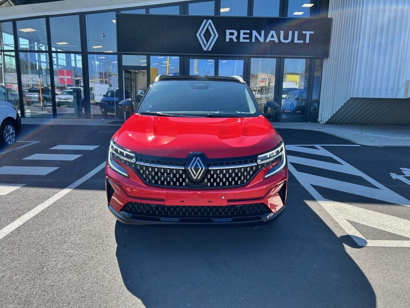 O751000818_11.webp_Austral Iconic mild hybrid 160 Auto 1.3 118 kW