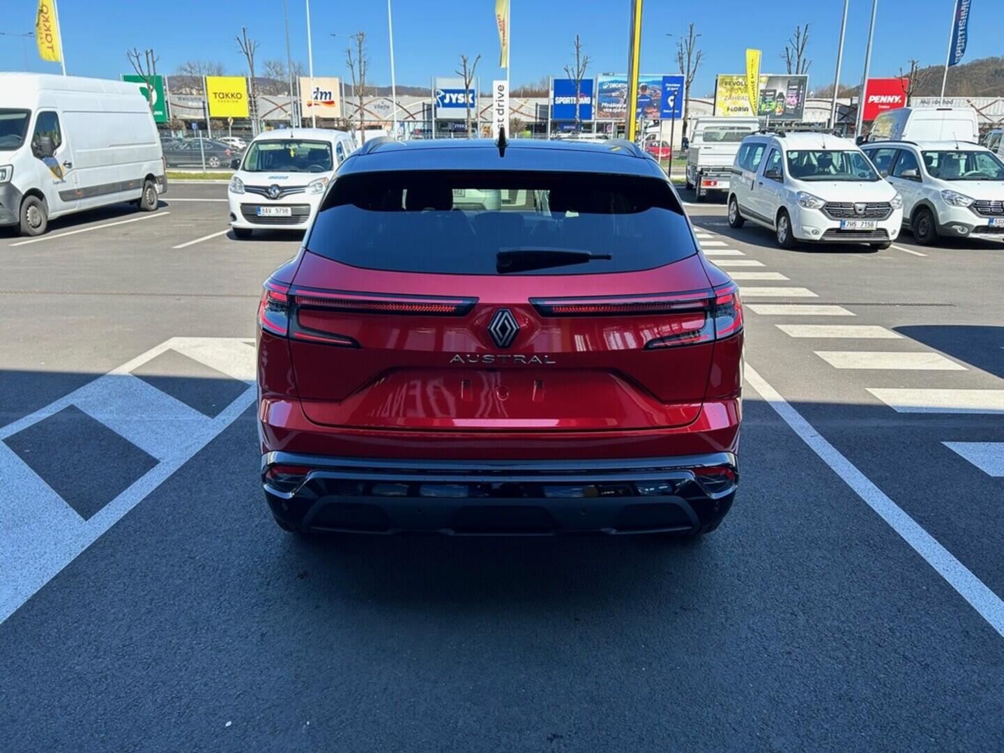 O751000818_13.webp_Austral Iconic mild hybrid 160 Auto 1.3 118 kW