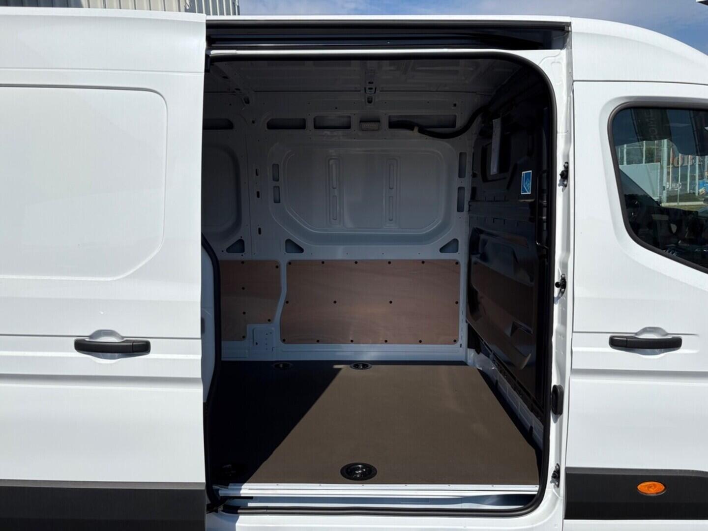 O751000850_16.webp_Master Van L3H2P3 dCi 150 Extra dCi 110 kW