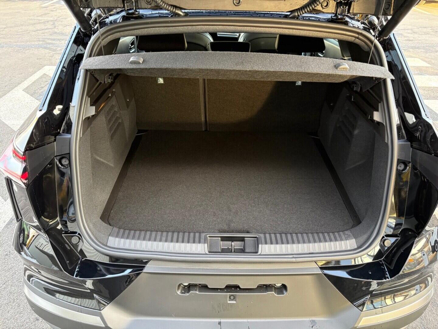 O751000851_16.webp_Symbioz Iconic 160 E-Tech Fullhybird TCe 116 kW