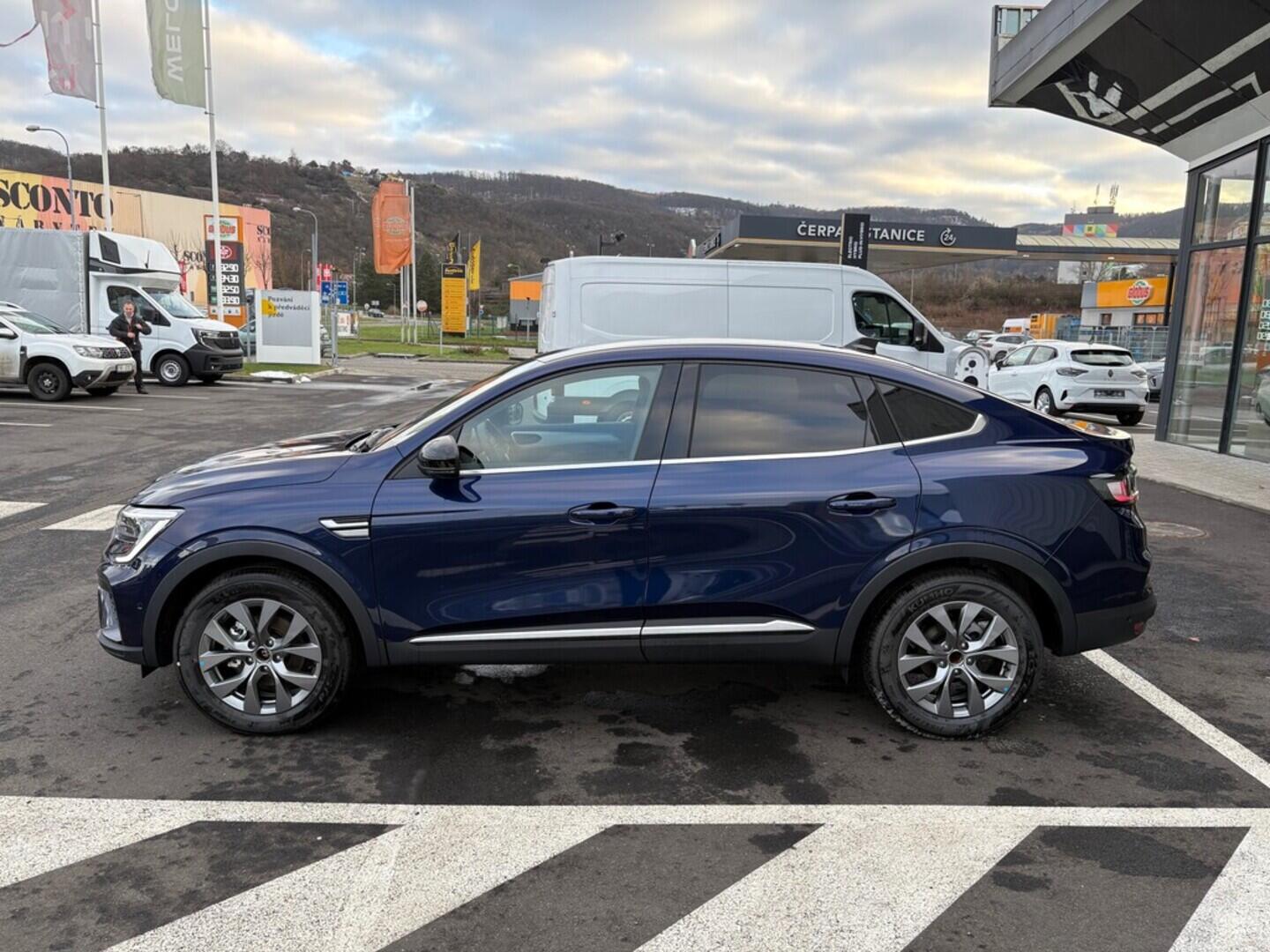 O751000852_13.webp_Arkana Techno E-Tech full hybrid145 105 kW